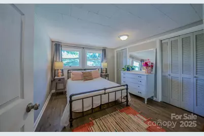 22 Mulberry Street, Asheville, NC 28804 - Photo 10