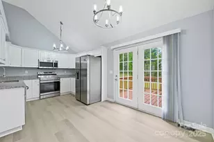 811 Eagle Bluff Ct, Rock Hill, SC 29730 - Photo 4