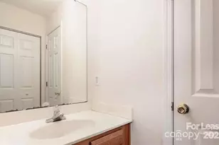 5664 Prescott Ct, Charlotte, NC 28269 - Photo 2