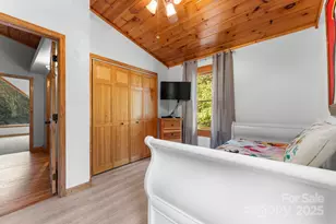 80 Slow Ln, Whittier, NC 28789 - Photo 30