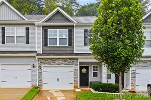 8105 Alderton Ln, Charlotte, NC 28215 - Photo 1