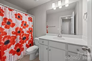 8105 Alderton Ln, Charlotte, NC 28215 - Photo 24