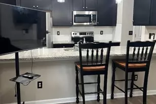 8105 Alderton Ln, Charlotte, NC 28215 - Photo 4