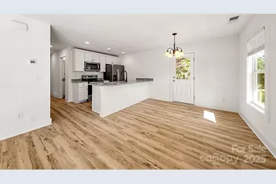 517 W Pine Street, Maiden, NC 28650 - Photo 4