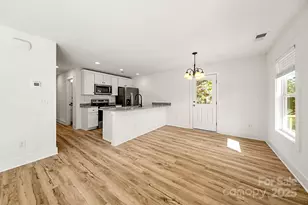 517 W Pine St, Maiden, NC 28650 - Photo 4