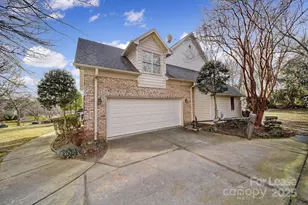 3117 Lakewood Edge Dr, Charlotte, NC 28269 - Photo 40