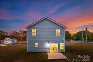 1610 Oak St, Charlotte, NC 28269 - Photo 22