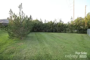 335 Sunrise Cir, Shelby, NC 28150 - Photo 10