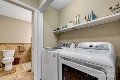 77 Chestnut Street #303, Tryon, NC 28782 - Photo 20