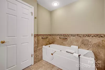 77 Chestnut Street #303, Tryon, NC 28782 - Photo 22