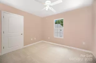 114 Lookout Point Pl, Mooresville, NC 28115 - Photo 24