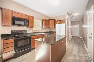 114 Lookout Point Pl, Mooresville, NC 28115 - Photo 10