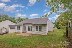 6043 Shining Oak Ln, Charlotte, NC 28269 - Photo 20