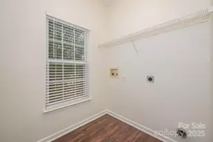 6043 Shining Oak Ln, Charlotte, NC 28269 - Photo 16