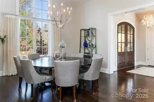 10 Fairsted Dr, Asheville, NC 28803 - Photo 2