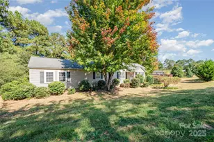 4562 Foster Blackmon Dr, Heath Springs, SC 29058 - Photo 2