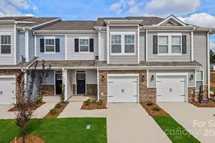 346 Creekview Rd, Hendersonville, NC 28792 - Photo 1