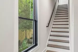 215 Freeland Ln, Charlotte, NC 28217 - Photo 8