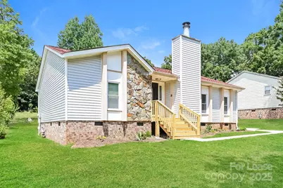 8223 Chrisbry Lane, Charlotte, NC 28215 - Photo 2