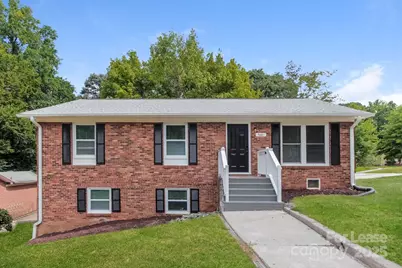 500 Fallingswood Court, Charlotte, NC 28217 - Photo 2