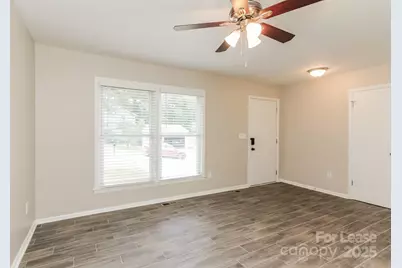 500 Fallingswood Court, Charlotte, NC 28217 - Photo 4