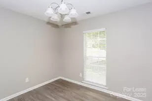 4511 Avalon Forest Ln, Charlotte, NC 28269 - Photo 6