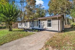 47 Springside Dr, Hendersonville, NC 28792 - Photo 2