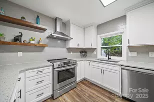 8012 Briardale Dr, Charlotte, NC 28212 - Photo 10