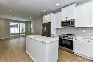 1029 Northend Dr, Charlotte, NC 28206 - Photo 2