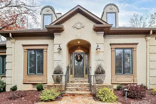 6706 Honors Ct, Charlotte, NC 28210 - Photo 2