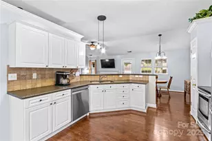 245 Rose St, Mooresville, NC 28117 - Photo 12