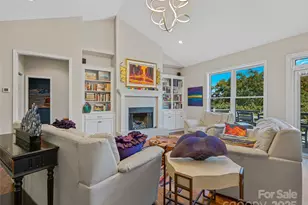 222 Bay Laurel Ln, Hendersonville, NC 28791 - Photo 4