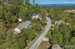 222 Bay Laurel Ln, Hendersonville, NC 28791 - Photo 1