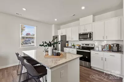 232 Bezelle Avenue, York, SC 29745 - Photo 6