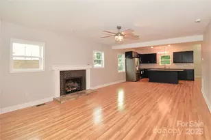 223 N Main St, Canton, NC 28716 - Photo 4