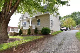223 N Main St, Canton, NC 28716 - Photo 32
