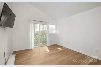 5812 Rock Hollow Drive, Charlotte, NC 28212 - Photo 18