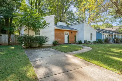5812 Rock Hollow Drive, Charlotte, NC 28212 - Photo 2
