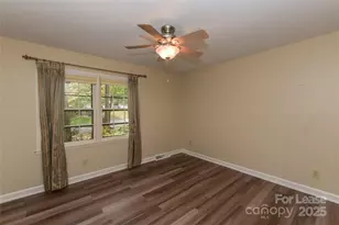 2630 Fernbank Dr, Charlotte, NC 28226 - Photo 4