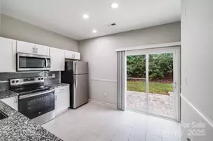 5232 Javitz Rd, Charlotte, NC 28216 - Photo 2