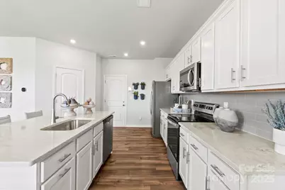 227 Bezelle Avenue, York, SC 29745 - Photo 10