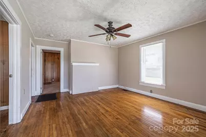 521 Praley Street SW, Valdese, NC 28690 - Photo 4