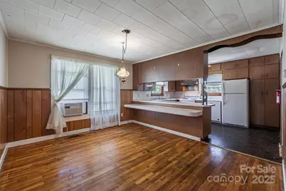 521 Praley Street SW, Valdese, NC 28690 - Photo 8