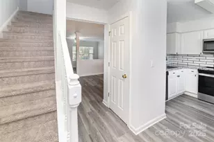 4220 Melrose Club Dr, Matthews, NC 28105 - Photo 2