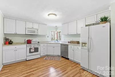 72 Lacey Lane, Hendersonville, NC 28739 - Photo 16