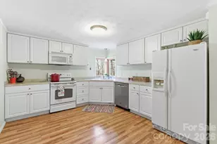 72 Lacey Ln, Hendersonville, NC 28739 - Photo 16