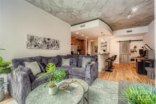 210 N Church St, Charlotte, NC 28202 - Photo 12