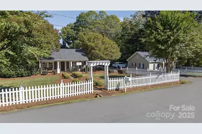 19428 Zion Avenue, Cornelius, NC 28031 - Photo 2
