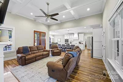 706 Toncin Avenue, Bessemer City, NC 28016 - Photo 6