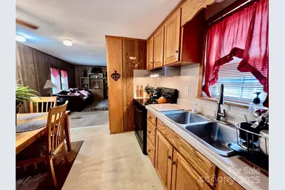 572 Mosteller Drive, Lancaster, SC 29720 - Photo 6